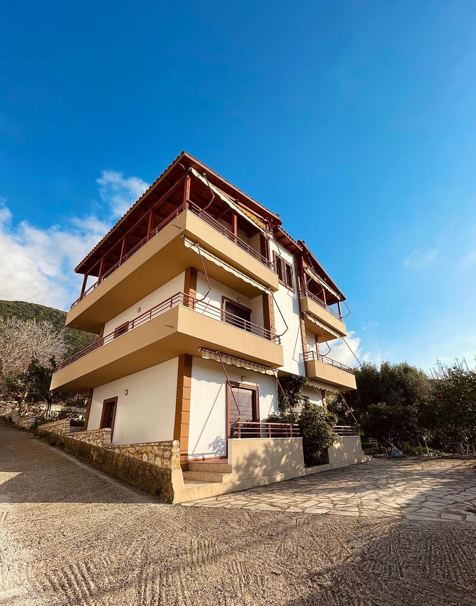 Vila Toskaj Vlore Bagian luar foto