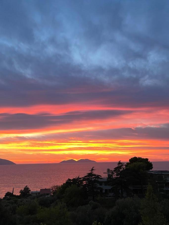 Vila Toskaj Vlore Bagian luar foto